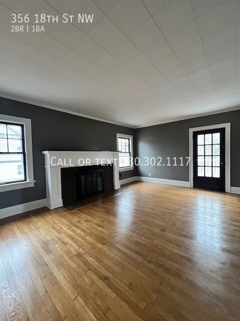 Foto del edificio - Large second level apartment available for...