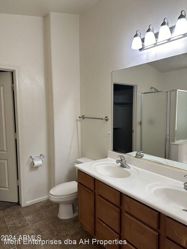 Building Photo - 4 br, 2.5 bath House - 42303 W CHAMBERS DR