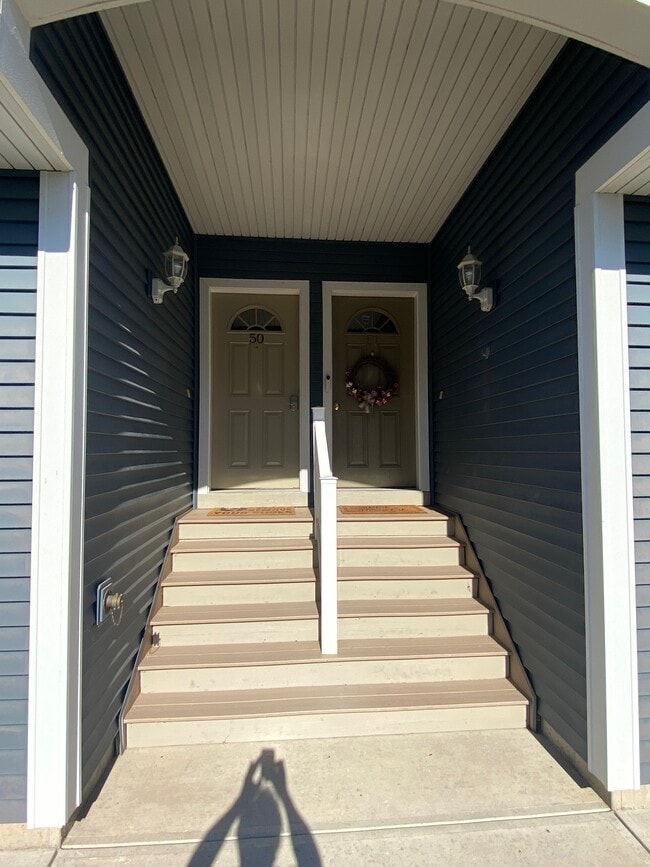 Entry's for second level units - 204 Betsinger Rd
