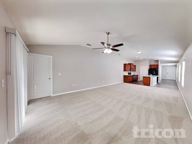 Foto del edificio - 8048 Meadow Walk Ln