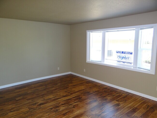 Foto del edificio - 10908 NW 3rd Ct