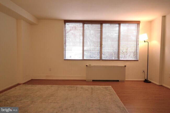 Foto del edificio - 2939 Van Ness St NW
