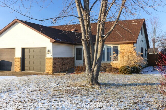 Building Photo - 3 br, 2 bath House - 670 W Daisy Pl