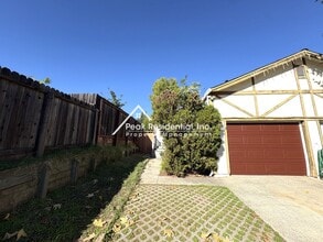 Building Photo - 8781 Mellowdawn Way Building Photo - 8781 Mellowdawn Way