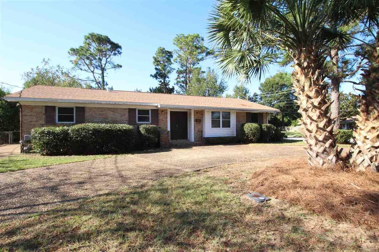 Primary Photo - 5595 San Gabriel Dr