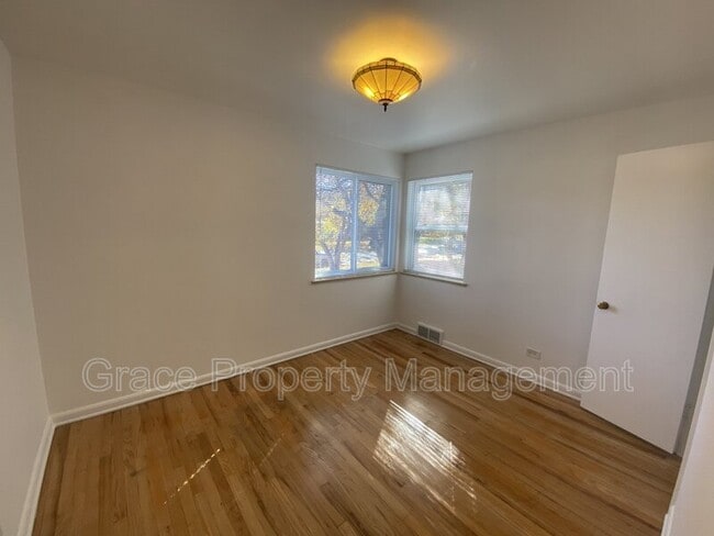 Building Photo - 745 N Fairfax St