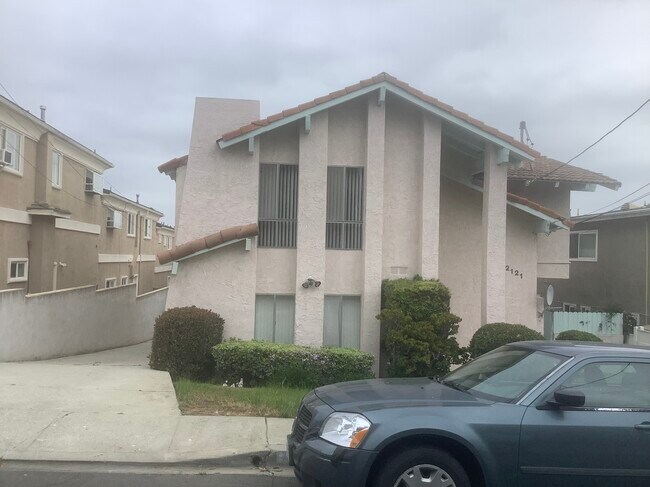 Foto del edificio - 2121 Vanderbilt Ln