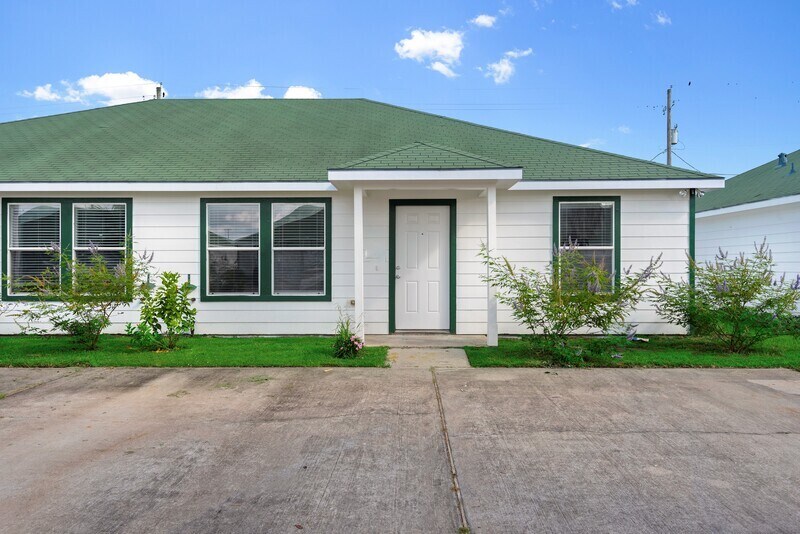 5132 Caicos Calle, Dickinson, TX 77539 Condo for Rent in Dickinson