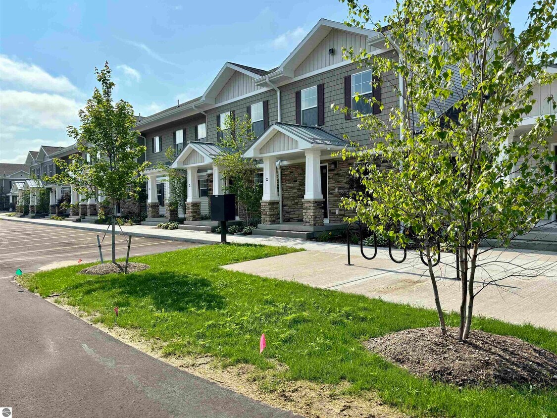 Foto principal - 1542 Simsbury St