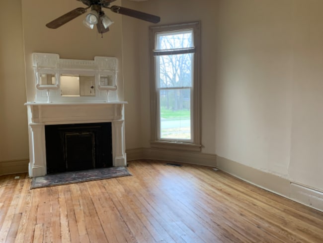 Building Photo - 322 N Maney Ave