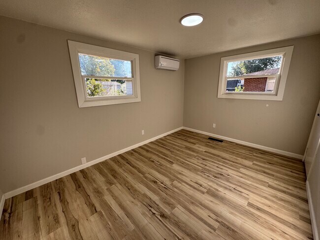 Foto del edificio - 5510 Arrowhead Blvd