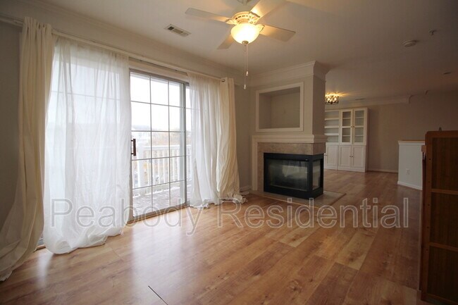 Foto del edificio - 46944 Courtyard Sq