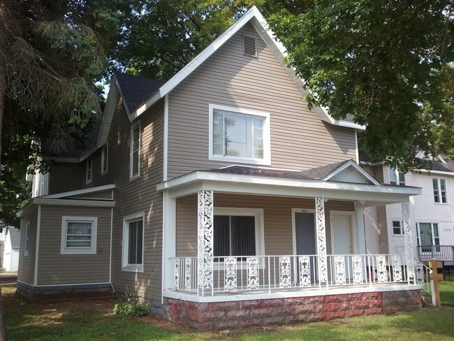 Foto del edificio - 1026 Oxford Ave