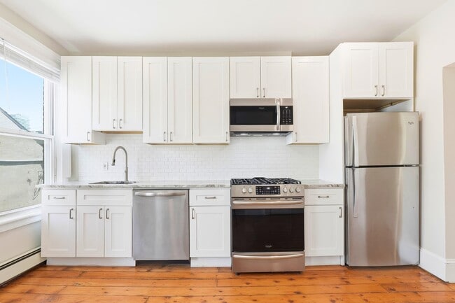 Building Photo - 244 1st St