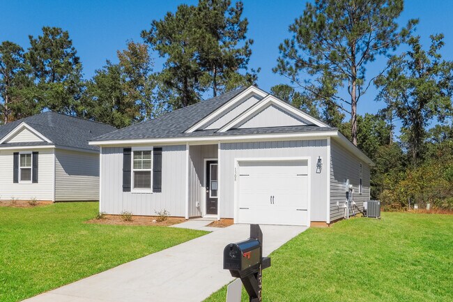 Building Photo - 1308 Warrens Way, Manning, SC