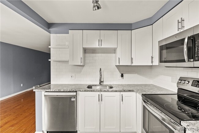 Building Photo - 35 Groton Dr