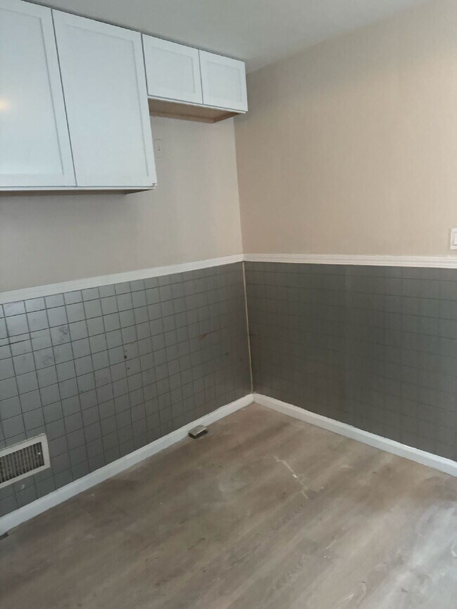 Building Photo - 3-Bed Gem in Detroit - Cozy 1163 Sq Ft Hom...