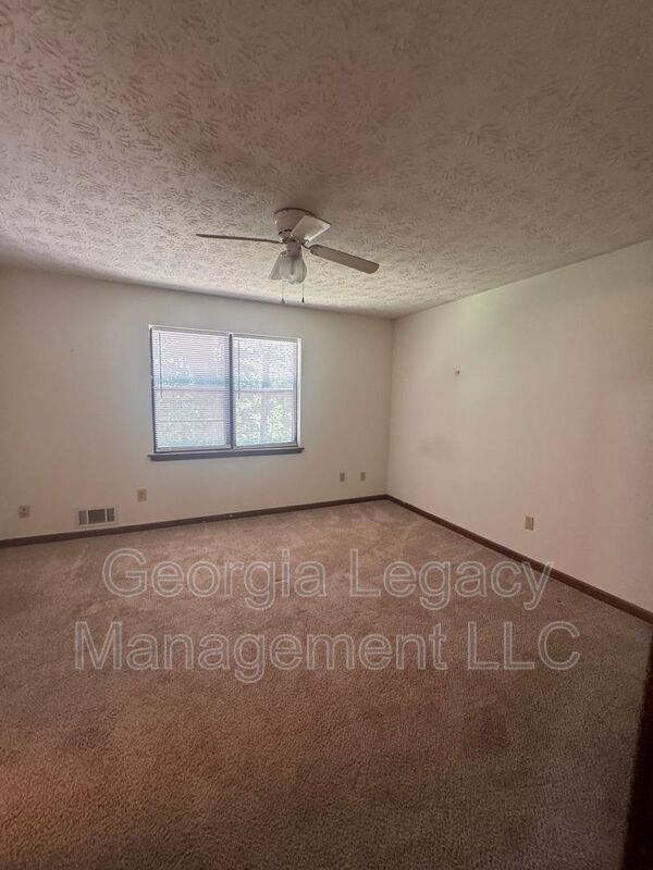 Foto del edificio - 1122 Sweetwater Cir
