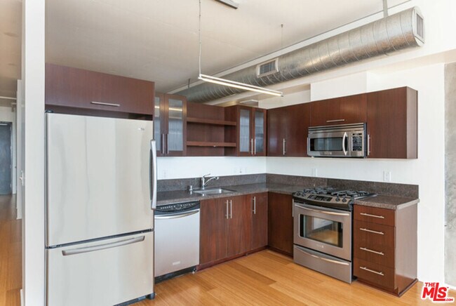 Building Photo - 1111 S Grand Ave