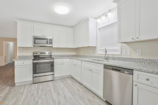 Foto del edificio - 2400 Shire Ct