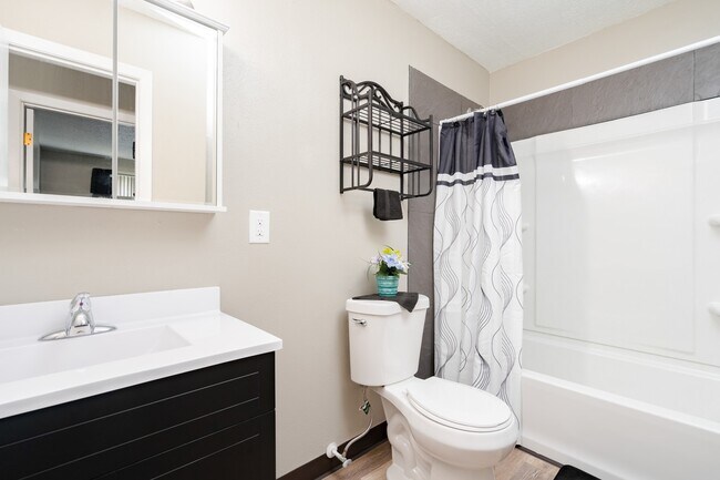 Foto del interior - Brentwood Estates - Furnished & Unfurnished Apartments