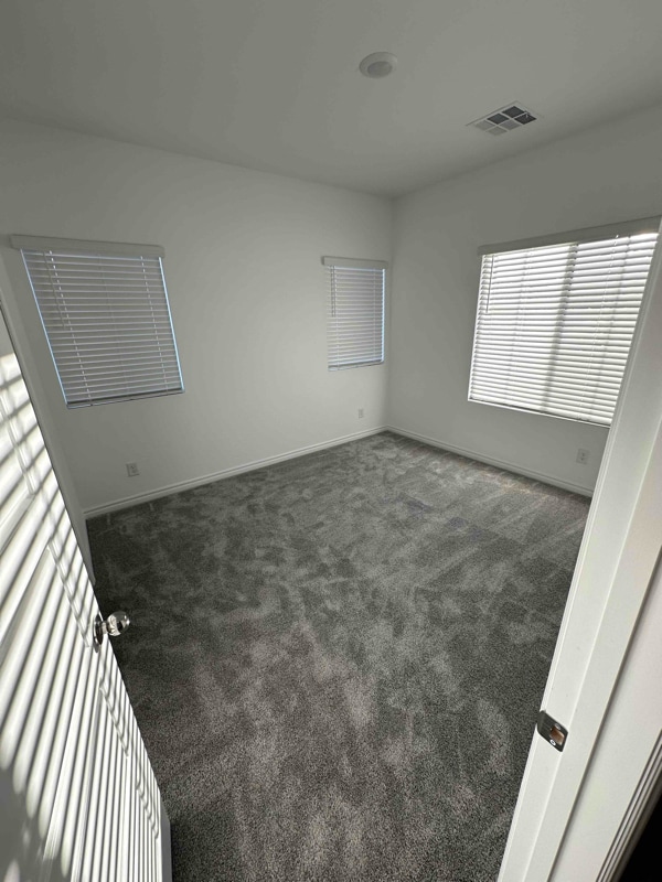 Building Photo - 600 Carriage Hill Dr