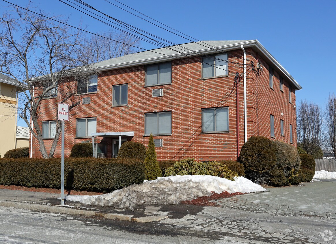 Building Photo - 95 Waltham St