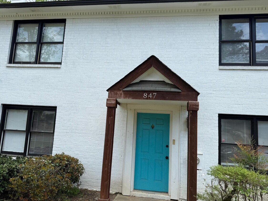 Photo - 847 Burns Walk Ct NW (Lilburn, GA)