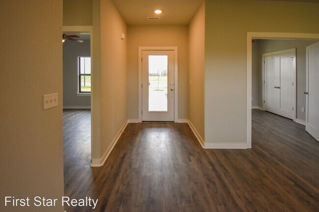 Foto del edificio - 4 br, 2 bath House - 340 N Otoe Street