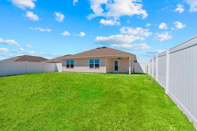 Building Photo - Beautiful 4/2 in Liberty Community