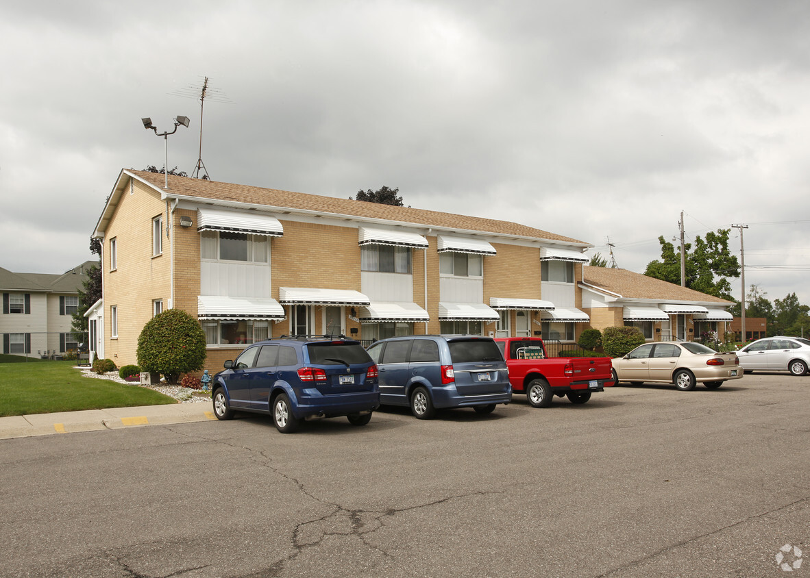 Primary Photo - Helfer Leisure Co-Op Apts/Condos