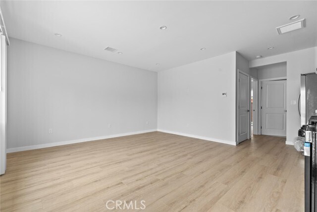 Foto del edificio - 6923 Bluebell Ave