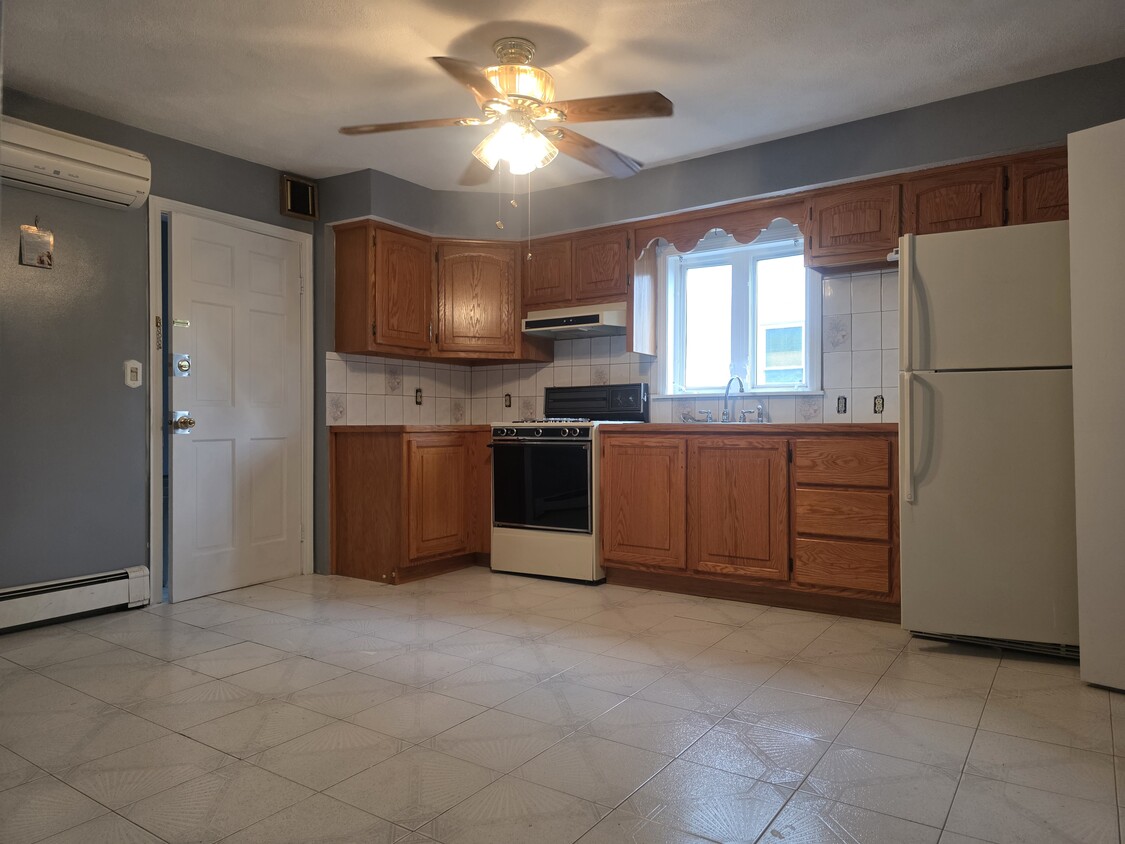 Foto principal - 63 Oak St