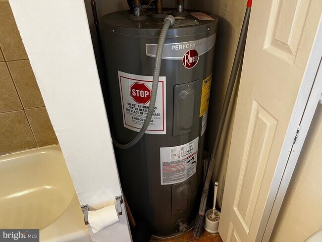 Foto del edificio - 484 Harrison Ave