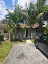 Building Photo - 1630 Sandpiper Blvd