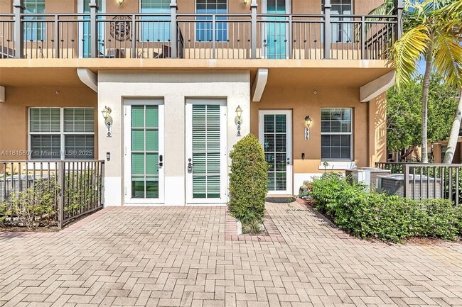 Building Photo - 908 SW 147th Ave