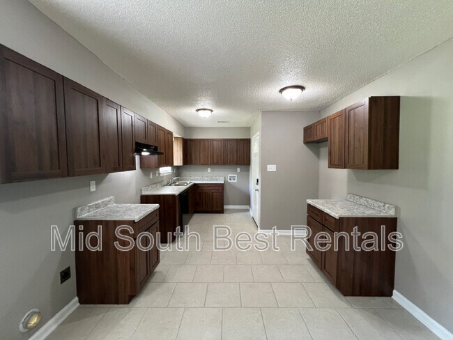 Building Photo - 4017 Westmont Rd