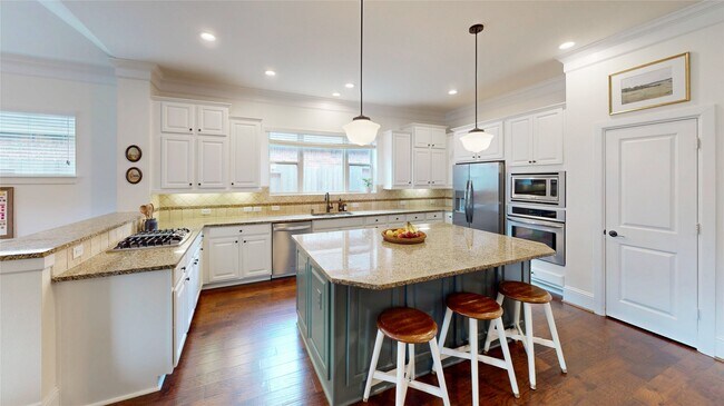 Foto del edificio - 8134 Caroline Ridge Dr