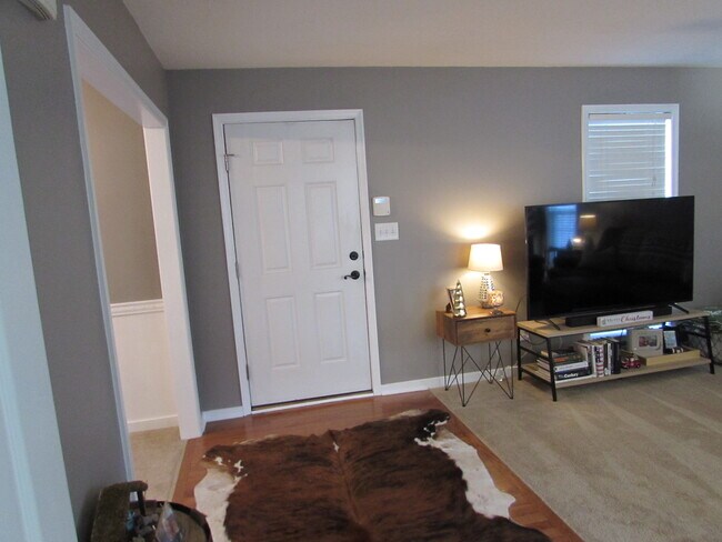 Foto del edificio - 3505 Pine Ridge Rd