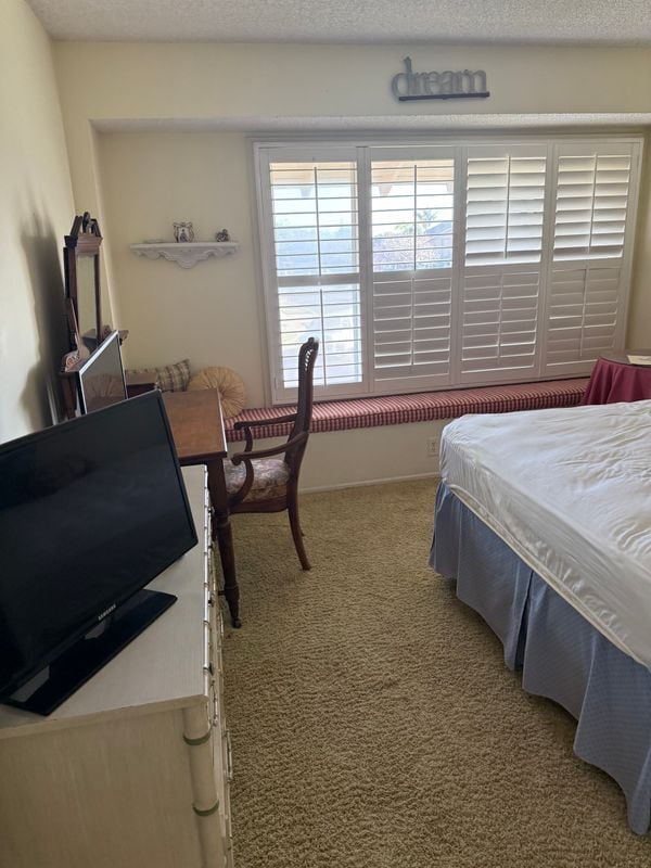 Foto del edificio - 1321 Sharon Rd