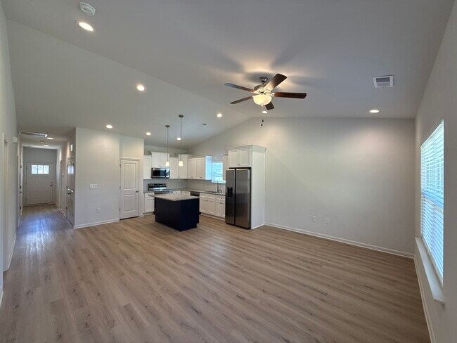 Foto del edificio - Brand New Construction 3 Bedroom 2 Bathroom House