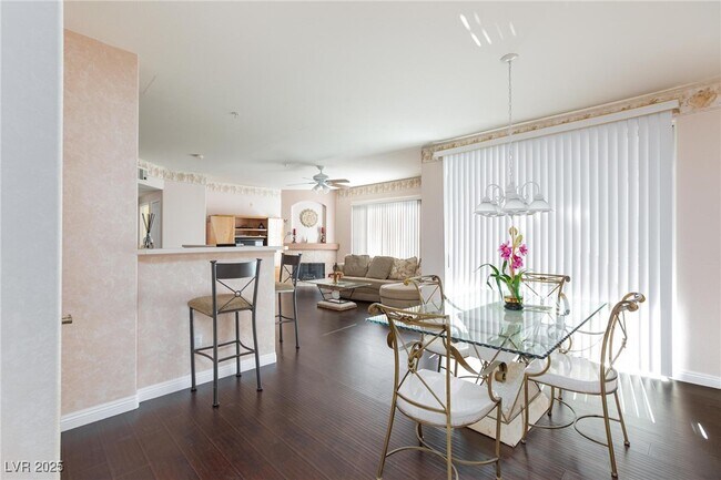 Foto del edificio - 7185 S Durango Dr