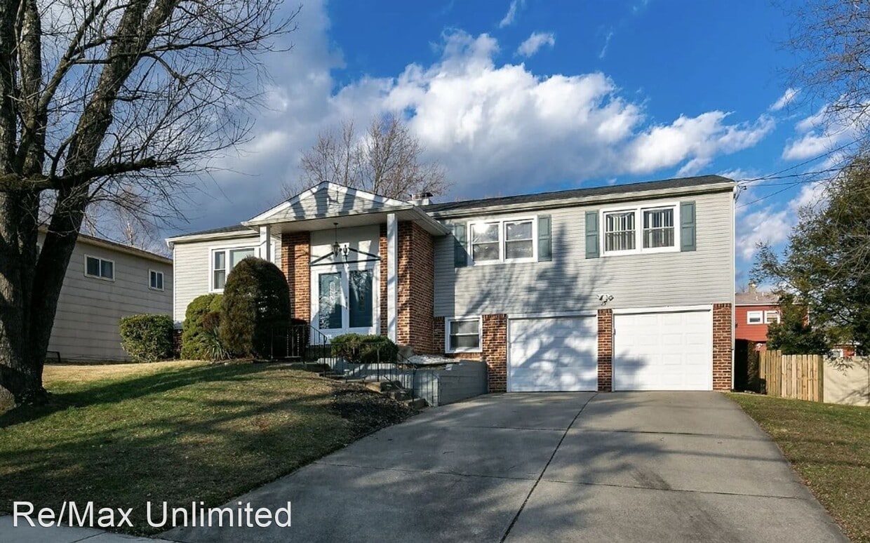 Primary Photo - 3 br, 2.5 bath House - 25 Clemson Rd