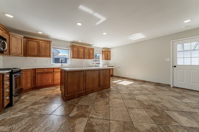 Foto del edificio - 2659 W Asplin Dr