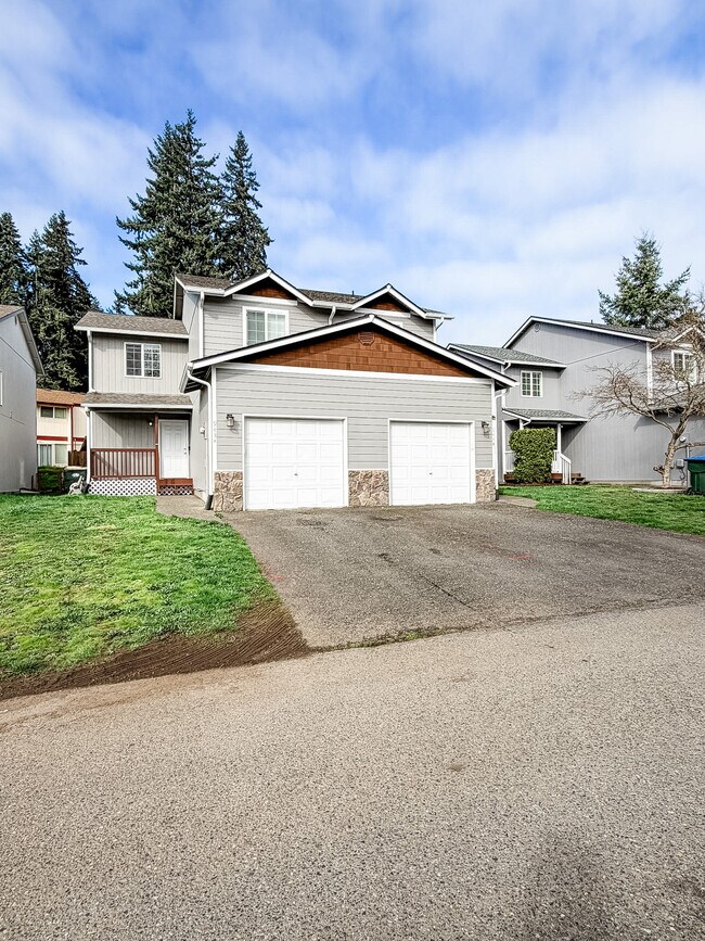 Foto del edificio - 943 College Ln NE