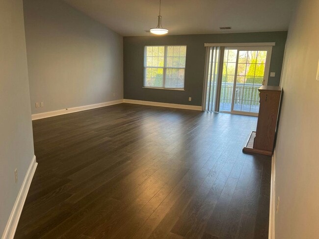 Building Photo - 2939 Freedom Cir
