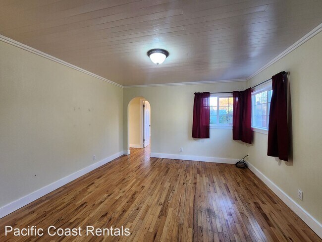 Building Photo - 2 br, 1 bath House - 460 Melville Rd