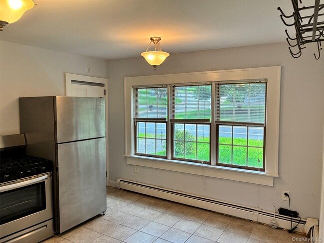 Building Photo - 588 NY-340