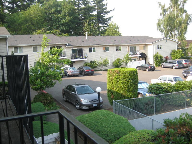 Ridgeview Terrace Apartments in Portland, OR