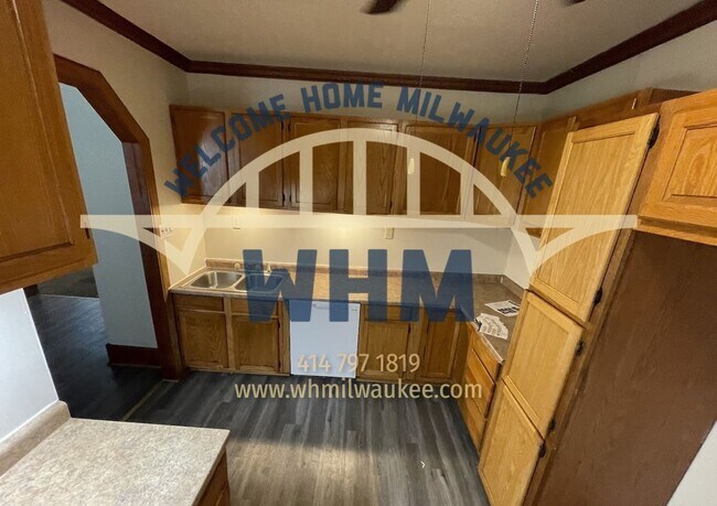 Building Photo - This 3 Bedroom Single Family Home in Milwa...